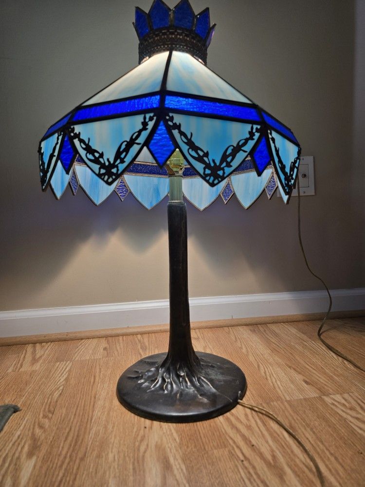 Tiffany Style Lamp