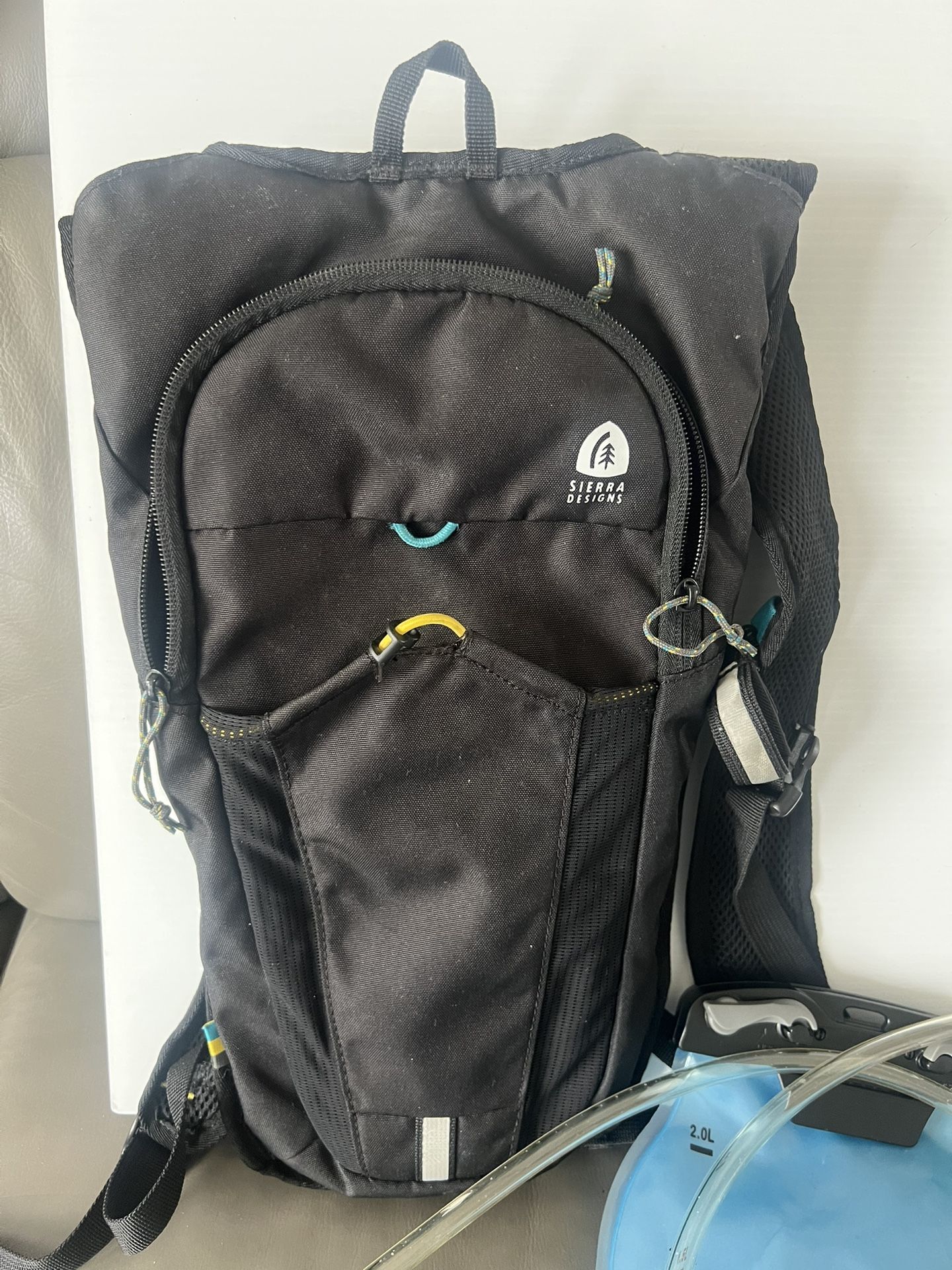 Sierra Designs Flagstaff 2.0L Hydration Backpack Black 17x10”