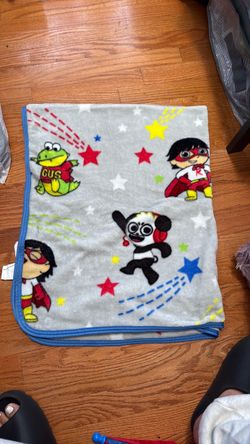 RYANS TOY BLANKET