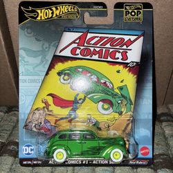 Action comics #1- action sedan Hotwheel premium