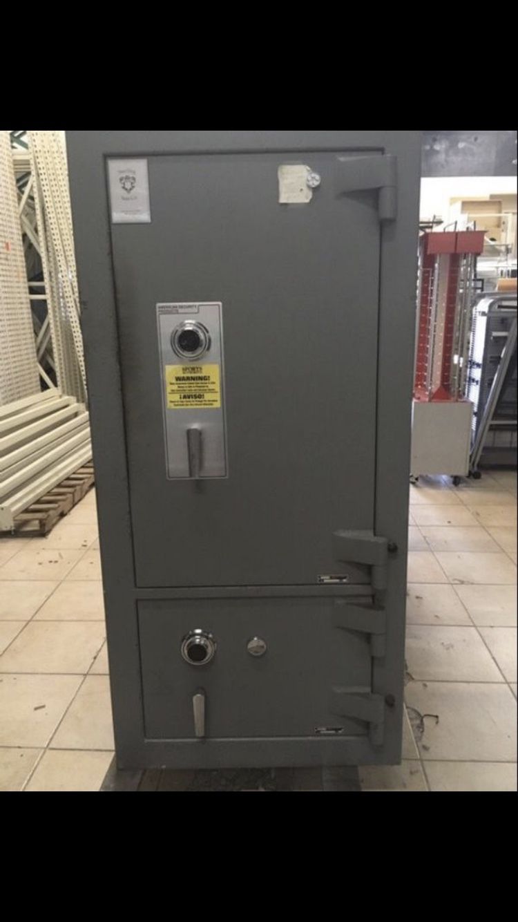 Amsec TL 30 Commercial Double Door Drop Safe