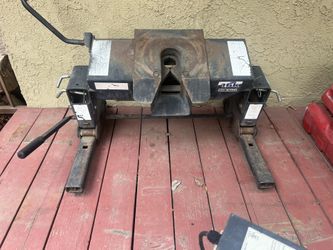 Reese 5th Wheel Hitch