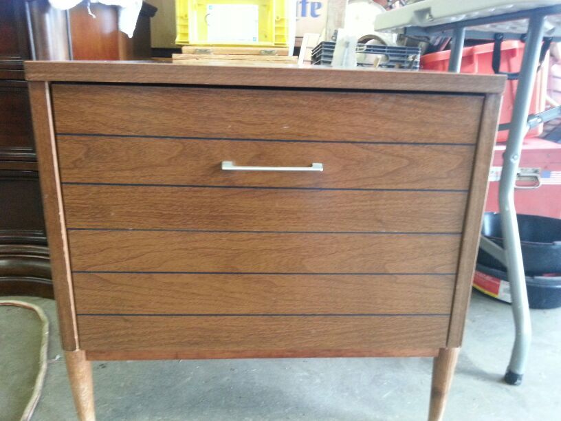 Lu Van Inc LP Record Cabinet