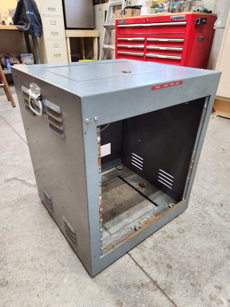 Repeater 19" Rack Mount Cabinet