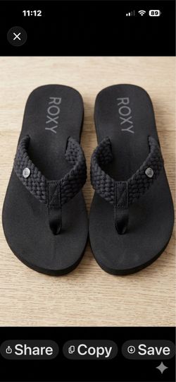 Ladies Roxy flops