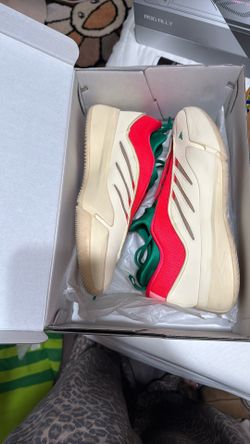 Dame 9 Basketball Shoe Size 9.5 Men