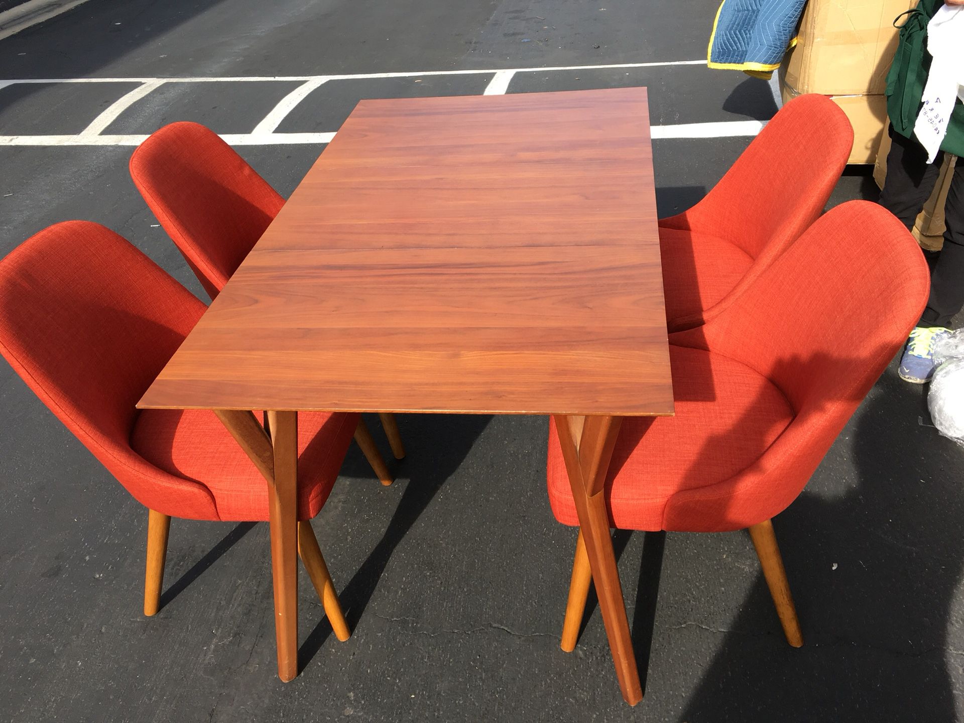 West elm mid century Dining table with 4 chairs