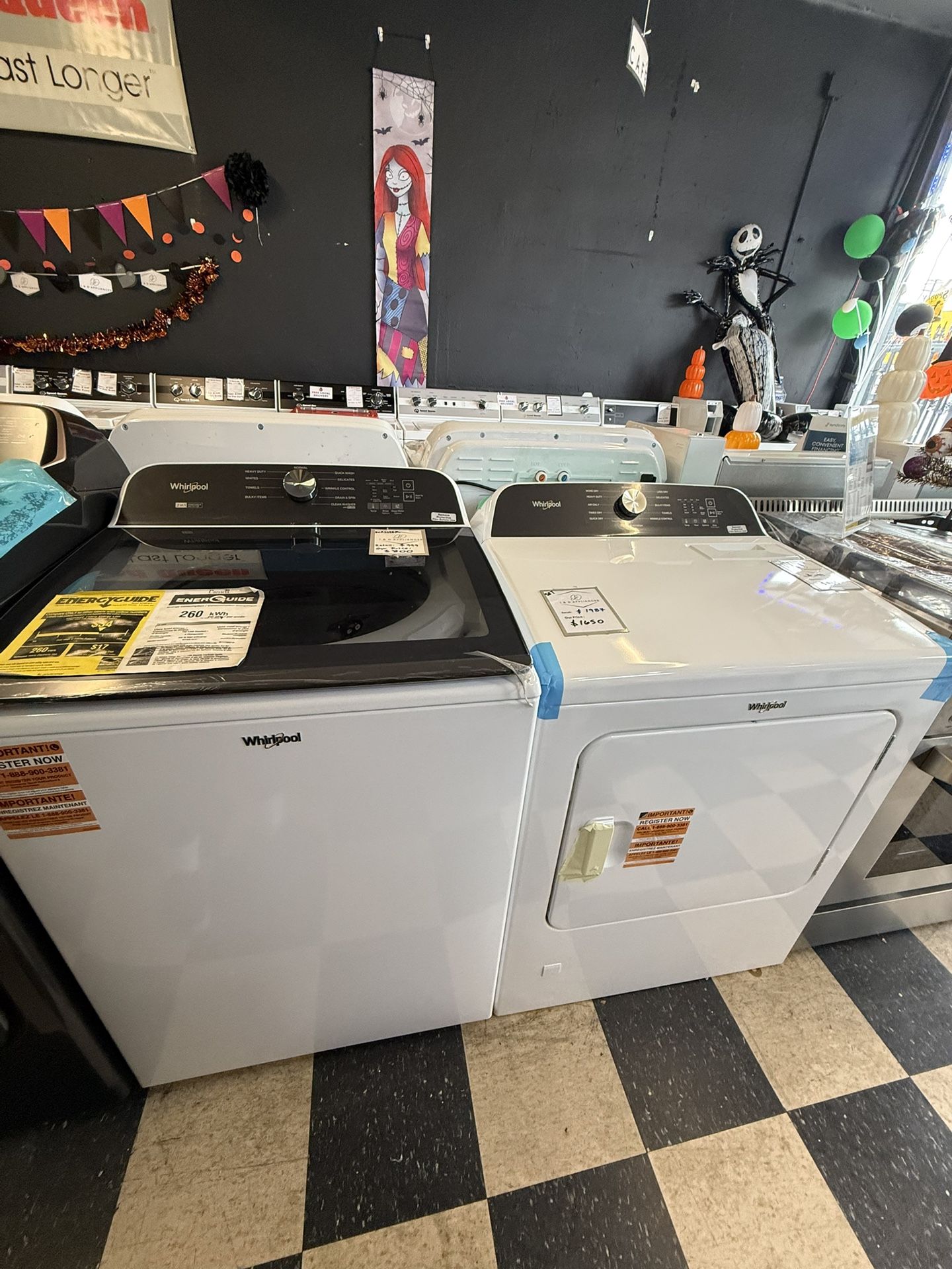 Whirlpool Washer And Dryer Set In White 🕸️🎃
