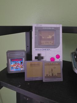 LEGO Nintendo Game Boy Set with Super Mario Land Cartridge
