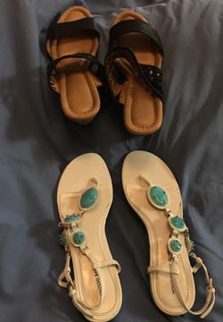 2 Pair of Women's Sandals Size 9.5 Lot of 2