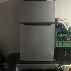 Hisense Mini Fridge 