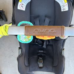 Nuna Car seat 