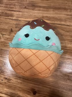 Squishmallos Maya Blue Ice Cream 