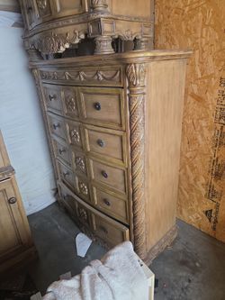 Title: Ashley Furniture Title north shore: .Brand: Millennium