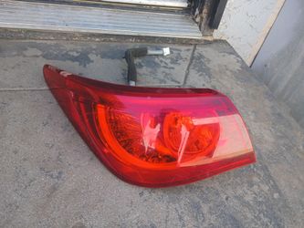 Infiniti Q50 driver side taillight 2014-2017