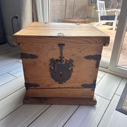 Rustic Wooden Chest Storage Box Side Table 