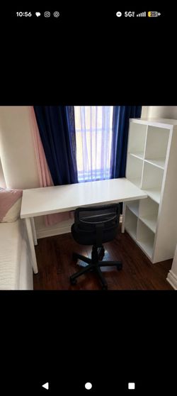Ikea desk/bookshelf