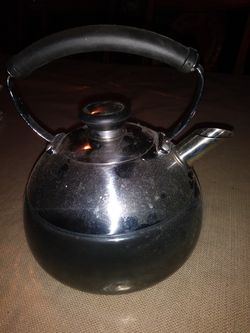 Metal tea kettle