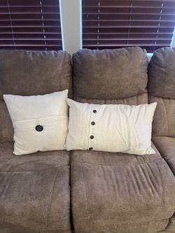 Pottery barn, pillows