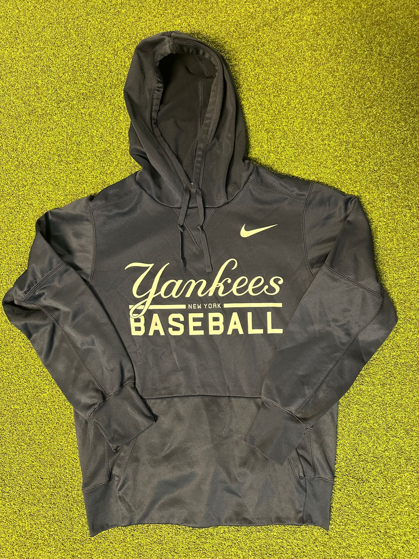New York Yankees Nike Hoodie Dri-Fit Mens Medium. for Sale in Phoenix, AZ -  OfferUp