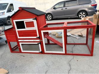 Large Chicken Coop with Wheels
