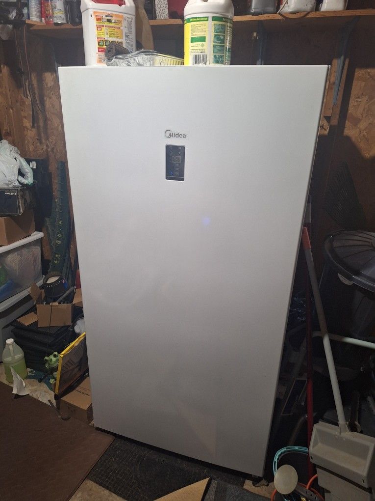 Midea Refrigerator And Freezer