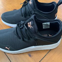 Puma Soft foam Women Size 8