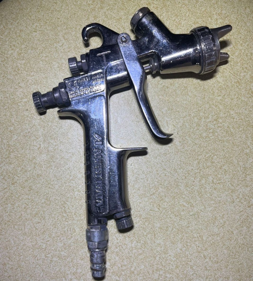 Anest Iwata LPH300 Paint Gun