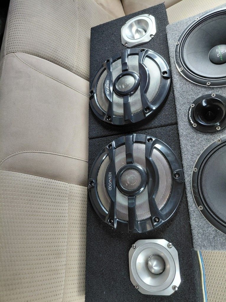 8" MARINE SPEAKER RACK