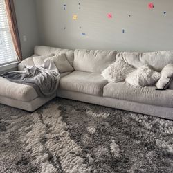 SECTIONAL COUCH