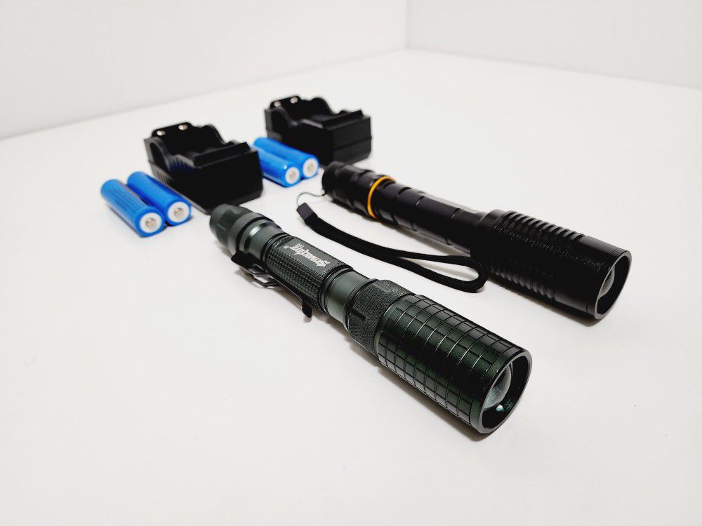 2pcs Skywolfeye Zoomable 5-Modes High Power Torch LED Flashlight ( Black Green ) 

