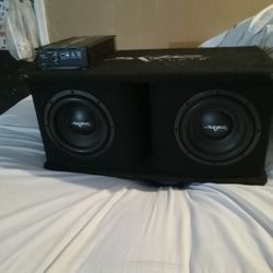 Car Audio Pair Of 8-in Subwoofers And A Car Audio Ported Box And A Scar Audio 800 W RMS One Channel Amp