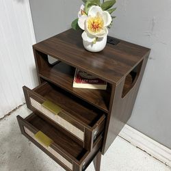 Buro Nuevo Con Coneccion eléctrica 