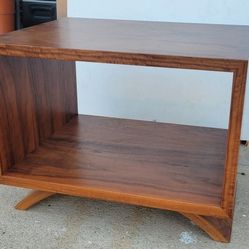 Thos Moser Vita Cube Walnut Side Table