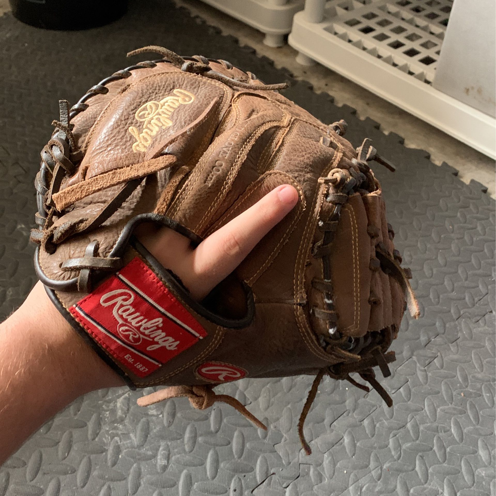 Rawlings catchers glove