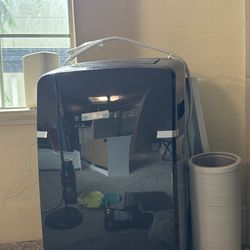 Move out Sale - LG Smart portable AC -8000 BTU with Wifi, app control, remote