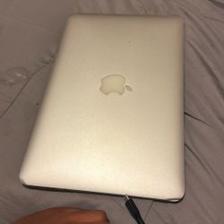 Mac Book Air 11