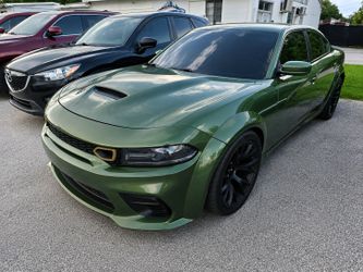Dodge Charger Widebody Sedan scatpack $5500 to drive