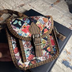  Iraqie Purse In Good Conditions 