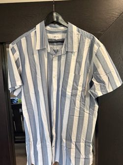 Men’s gap shirt size extra large