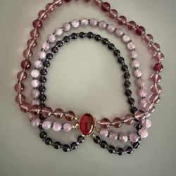 Women’s vintage pink choker Necklace