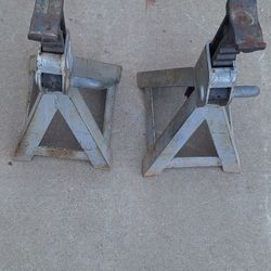1 Pair Std Duty Jack Stands, Good Used Condition.  35th Ave And McDowell Phx 