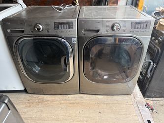 LG. WASHER AND GAS DRYER