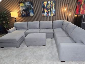 LIKE NEW - Thomasville Langdon Fabric Sectional with Chaise and Storage 
