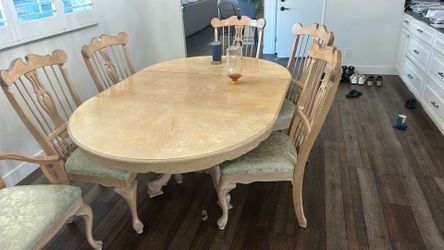 Dining table set 
