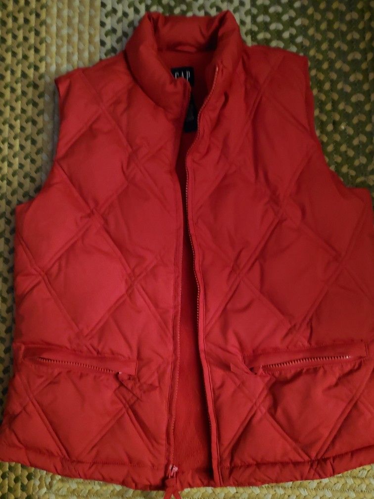 GAP Wms Sz SM Down Filled Vest Like New