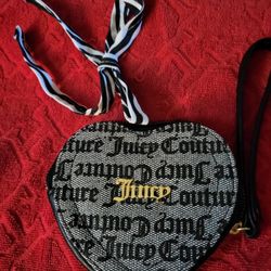 Women's Black & Gray Heart Shape Wristlet By Juicy Coture