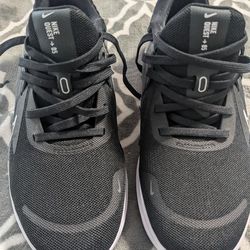 Brand New Nike Running Shoes Size 6