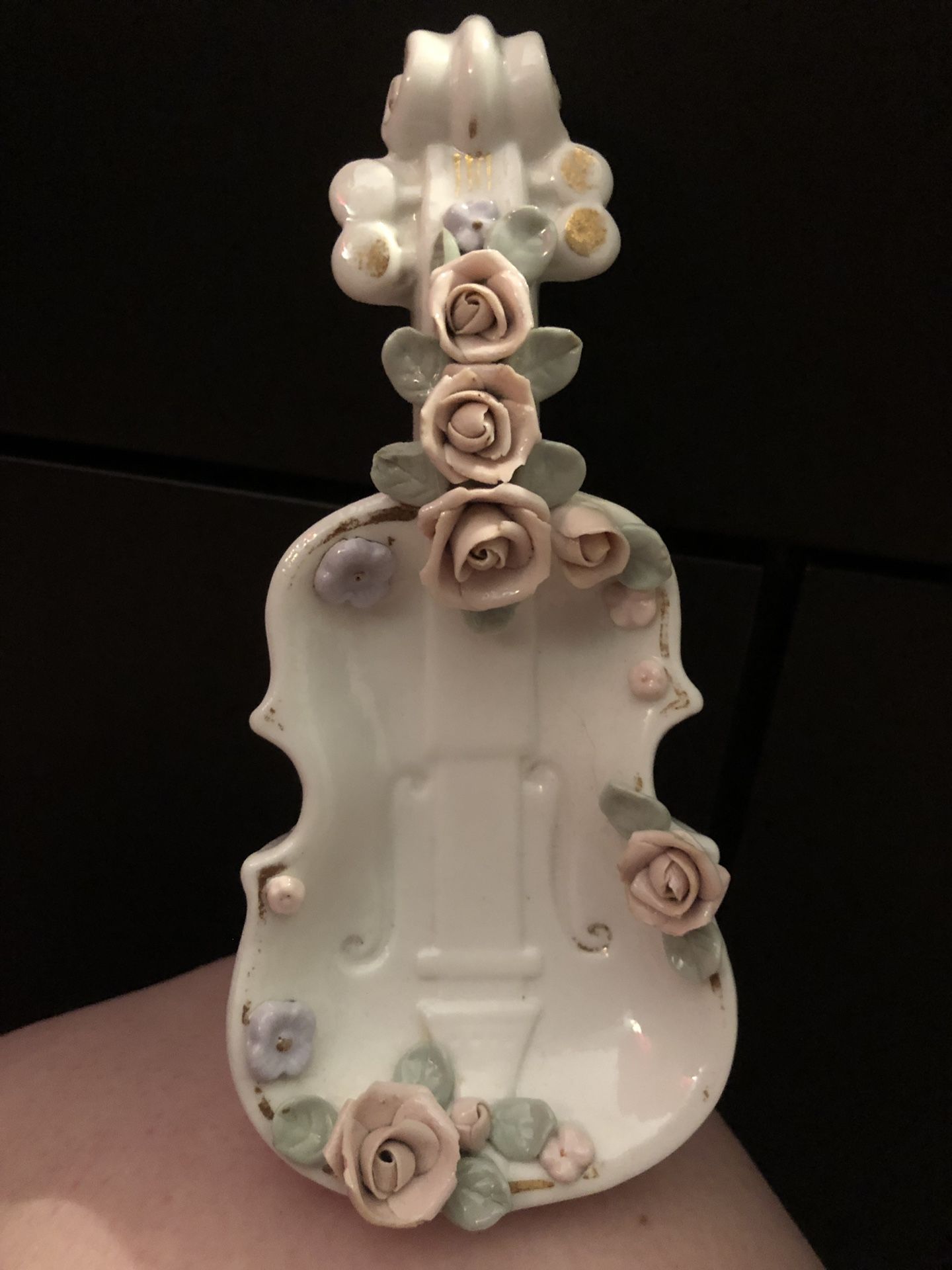 Antique Rose Wall Cello