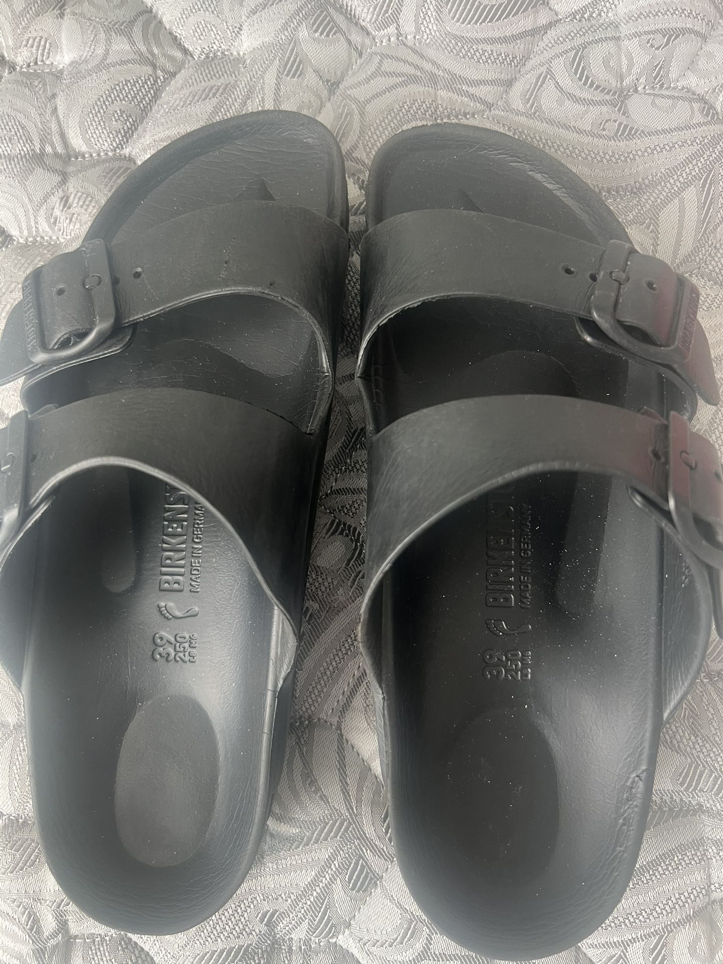 Children’s black Birkenstocks
